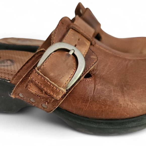 Crocs Cobbler Buckle Brown Leather Clog Mules Women's size 7 - Picture 9 of 14
